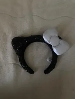 キティちゃんカチューシャ 黒 スパンコール