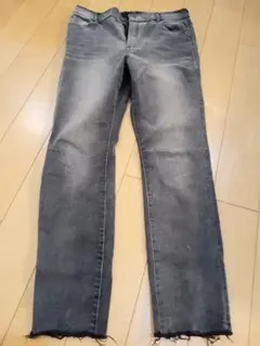 グレー 裾フリンジデザイン ジーンズ