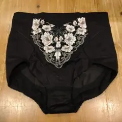 Item thumbnail for item 940cfe07-fe6e-491a-b134-74e8005eed34