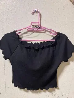 【GU】【新品】ブラフィールクロップドシャーリングオフショルダーT