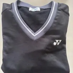 YONEX Vネック黒ウェア