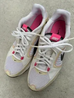 Nike ホワイト ピンク ランニングシューズ