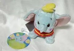 匿名配送/ディズニーストア ダンボ プラッシュキーチェーン＋缶バッジ