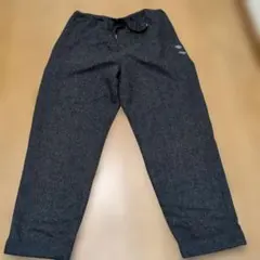 ダークグレー ジョガーパンツ