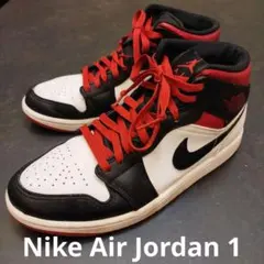 Nike Air Jordan 1 ミッドホワイト/ブラック/レッド　スニーカー