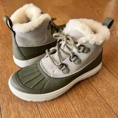 Item thumbnail for item b345b1ad-620d-4795-8b75-709172b303cd