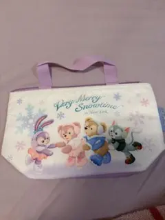 ダッフィー&フレンズ　ベリーメリースノータイム　スーベニアランチケース