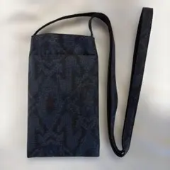 大島の手作りスマホ入れ（前ポケットあり）パッチワーク