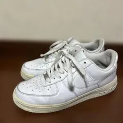 NIKE AIR FORCE 1 ホワイト スニーカー
