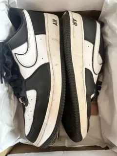 NIKEエアフォース1パンダ