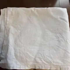 薄いブルーのテーブルクロス