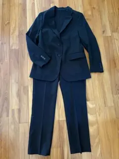 ユニクロ　感動ジャケットパンツ　リラックスフィット ブラックパンツスーツ S