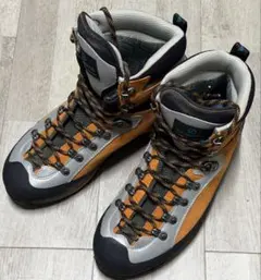 Item thumbnail for item ffeca842-e0c8-4669-a44b-50f35172c694