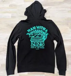 木曜ゲリラ★MAN WITH A MISSION 2025 干支ロゴパーカー S