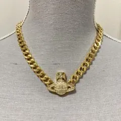 Item thumbnail for item 351352cf-72cf-4034-b29d-18d10d32c238