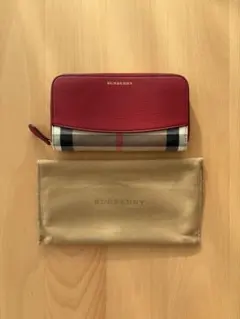 バーバリー　長財布　赤　ノバチェック