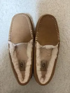 UGG ブラウン モカシン　23.5