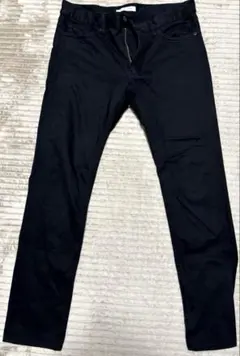 GU WONDER SHAPEブラックデニム スリムフィット