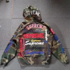シュプリーム マルチワッペン 豪華刺繍ロゴ入り パーカー 迷彩 カモフラ柄