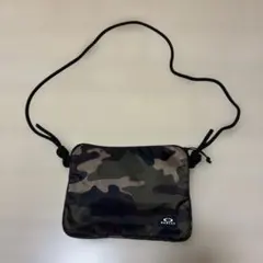 oakley オークリー　サコッシュ　エッセンシャル ポケッタブル スリングのサムネイル