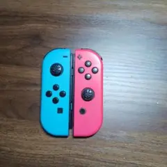 Nintendo Switch ジョイコン 青と赤