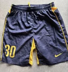 【美品】Nike 迷彩柄ハーフパンツ