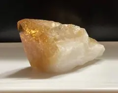シトリン　シトリンクォーツ　原石　ポイント　結晶　天然石　鉱物　パワーストーン