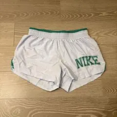 NIKE DRI-FIT ホワイトショーツ Mサイズ