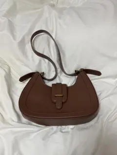 ブラウン ショルダーバッグ