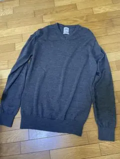 vネックセーター