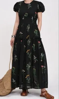 新品　花柄刺繍 マキシドレス