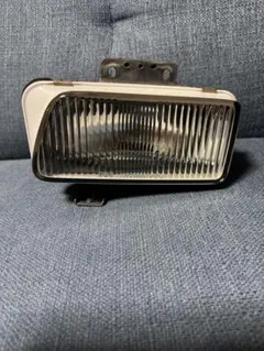 エルフ左フォグランプ　中古