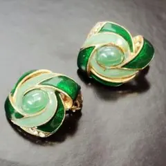 【ヴィンテージ　美品】SNK刻印有り　米国製　緑色の花型イヤリング