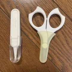 赤ちゃん用爪切り ホワイト キャップ付き ピンセット