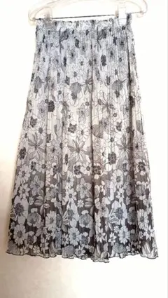 花柄プリーツロングスカート「フリーサイズ」