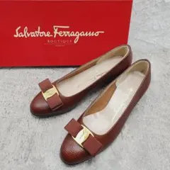 サルヴァトーレフェラガモ✨ヴァラリボン クロコ パンプス 5C 濃茶