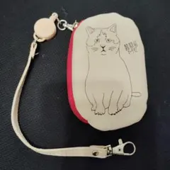 猫のイラストポーチリールストラップ付き　定期入れ付き
