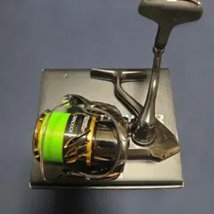 SHIMANO 20ツインパワー C3000MHGのサムネイル