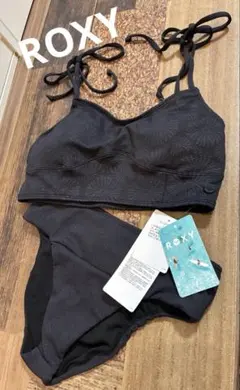 新品　ROXY ロキシー　ビキニ　水着　ブラック　定価1.5万　Mのサムネイル
