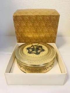 Item thumbnail for item 5dd1e502-a3ff-4c5c-b7cf-ee2155a2b96c