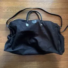 イルビゾンテ　手持ちと肩掛けの2WAY ボストンバッグ　ブラック