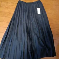 【新品未使用】UNIQLO ネイビー プリーツロングスカート ハイウエストL