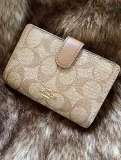 COACH ベージュ 二つ折り財布 オマケ付き♪