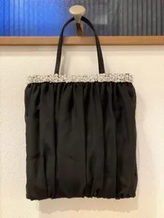 パールビジュー付き黒パーティーバッグ