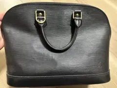 Louis Vuitton ブラック エピレザー ハンドバッグ - メルカリ