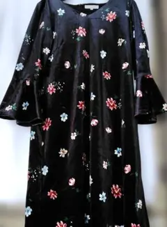 ✩美品プロポーションボディドレッシング黒ワンピース