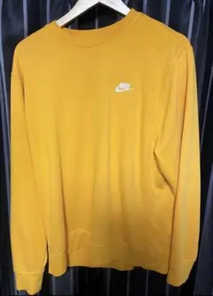 Nike イエロー クルーネック トレーナー