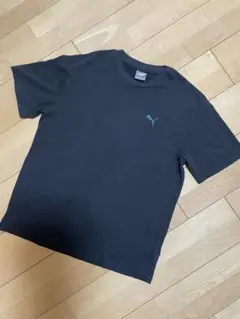 PUMA 半袖 Tシャツ ブラック バックプリント Mサイズ(お値下げ)のサムネイル