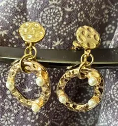 【上品ゴールド×揺れるパール】一点物 ハンドメイドイヤリング 卒業式・入学式にも