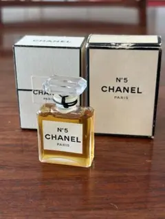 CHANEL シャネル N°5 パルファム 香水7ml 箱付 ミニボトル - メルカリ